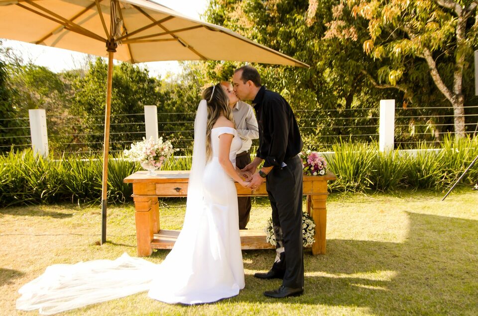 Casamento em Divinópolis-MG no Espaço Palmeiras - Lucimar e André - Fotógrafo Laura Brandão Fotografia