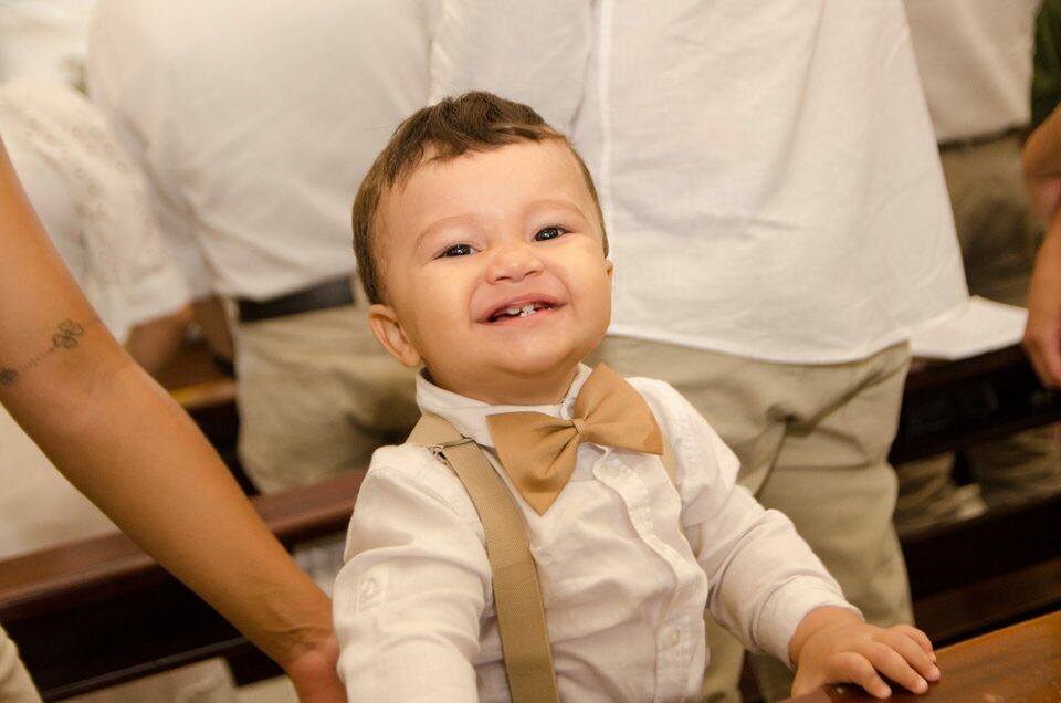 Batizado em Cajuru-MG, na Paróquia Nossa Senhora do Carmo - Fotógrafo Laura Brandão Fotografia